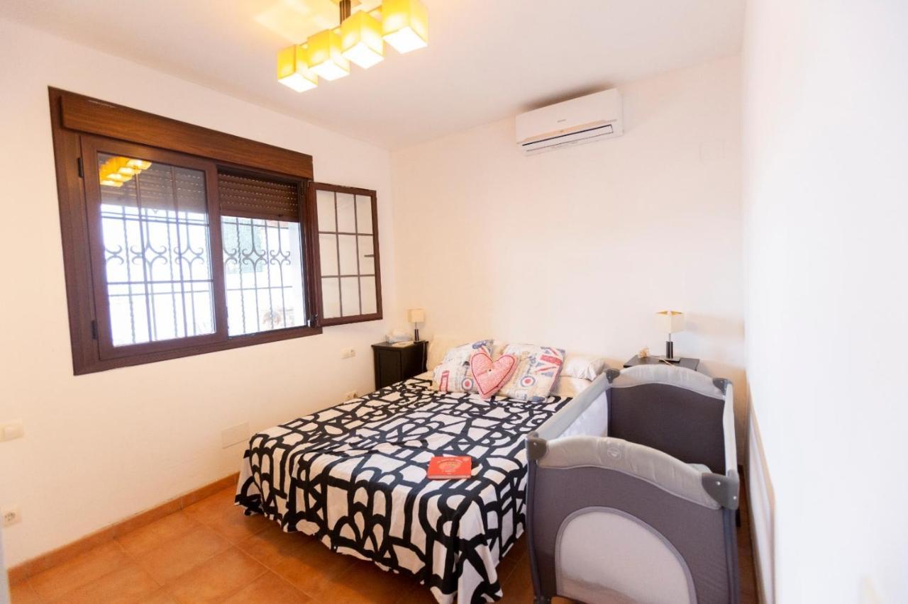 Bonito chalet en La Cala con gran jardín privado La Cala Del Moral Exterior foto